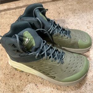 Altra Olympus mid hiking/trail shoes